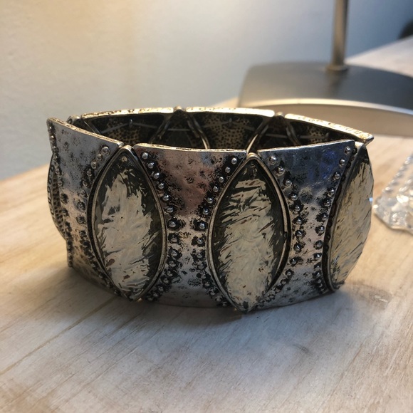 Custom made silver metallic diamond drop bracelet - Picture 2 of 4